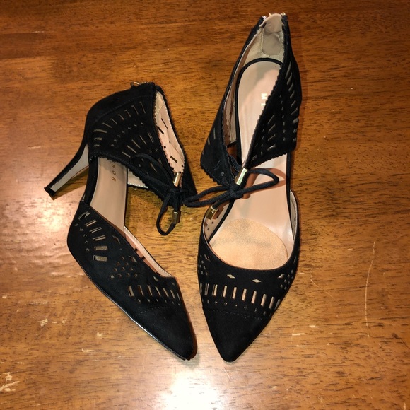 ladies black heeled shoes